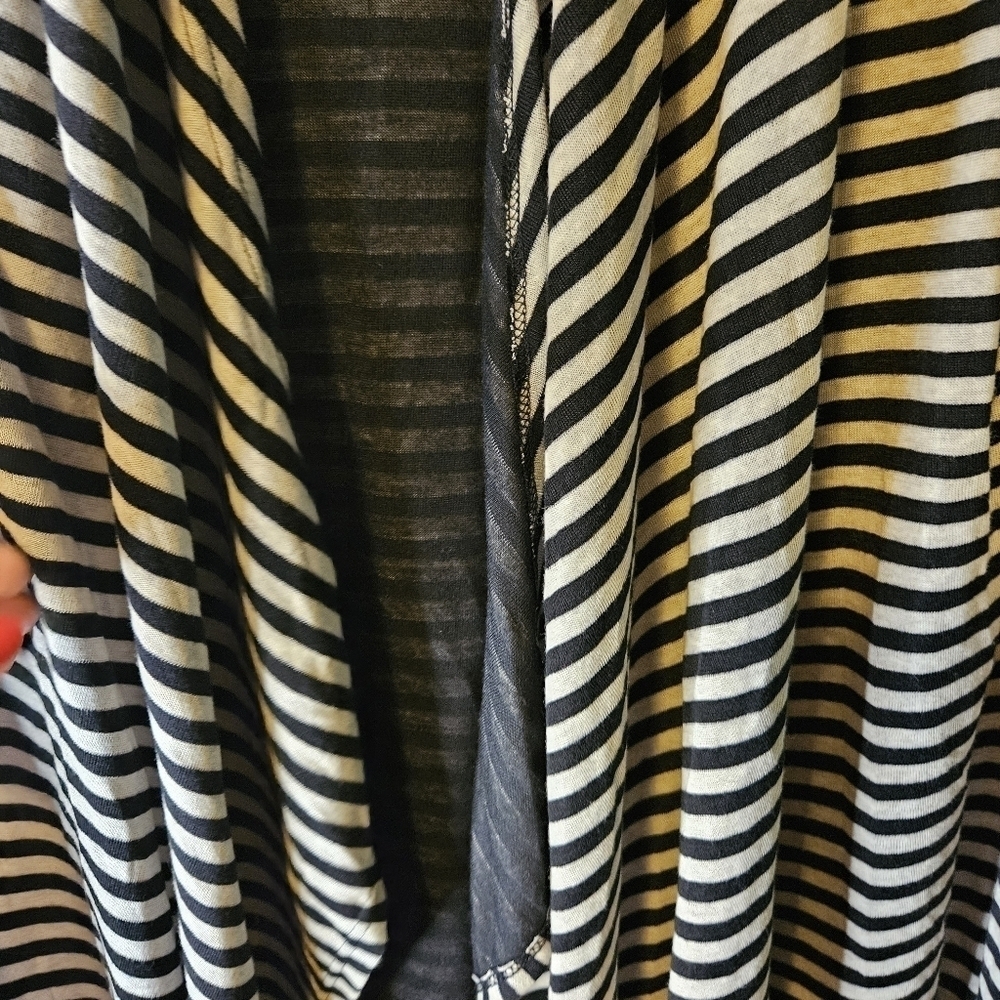 Hanger 55 Women's Size Large Open Cardigan Striped Black & White - Picture 4 of 11